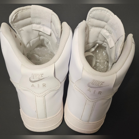 ✨ Nike Air Force 1 High '07 Triple White – Size 11 Men’s - Picture 4 of 9